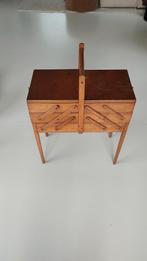 Vintage / retro naai kist, Hobby en Vrije tijd, Naaien en Fournituren, Ophalen, Gebruikt