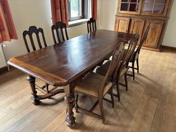 Mechelse tafel beschikbaar voor biedingen