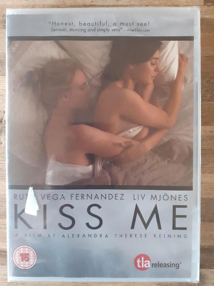 lesbische dvd Kiss Me, Cd's en Dvd's, Dvd's | Drama, Nieuw in verpakking, Ophalen of Verzenden