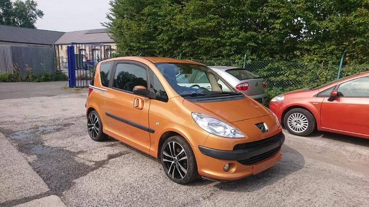 Peugeot 1007 1400cc essence 148000km bt auto clim ja GARANTI, Auto's, Peugeot, Bedrijf, Te koop, ABS, Airbags, Airconditioning