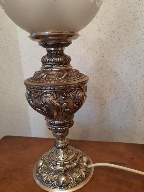 Verzilverde petroleumlamp elektrisch, Antiek en Kunst, Antiek | Brons en Koper, Koper, Ophalen
