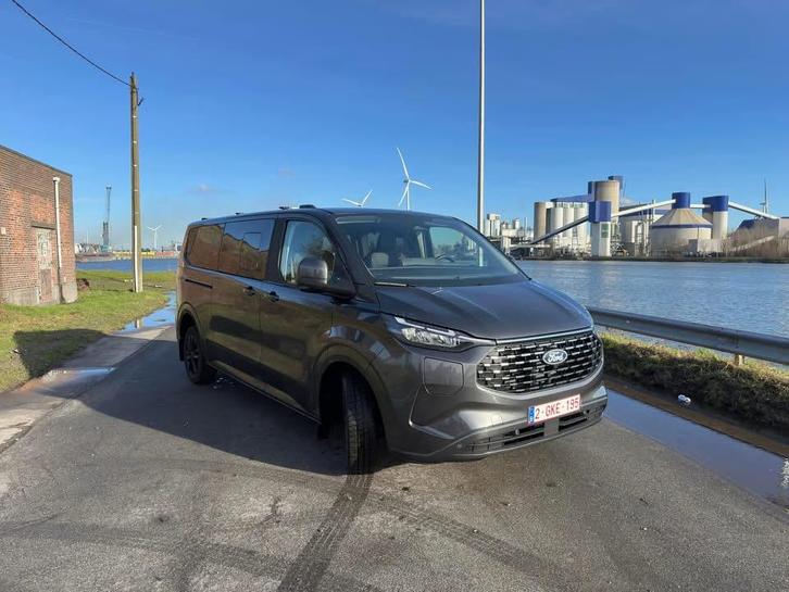 Te huur camionette ford tourneo 7+1 velengd full option, Vakantie, Vakantie | Wintersport