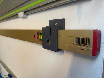 Sola waterpas houder voor wand/plafond beschikbaar voor biedingen