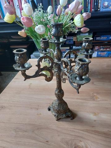 Mooie vergulde bronzen kandelaar beschikbaar voor biedingen