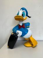 Disney Donald Duck beeld met koffer, Verzamelen, Disney, Donald Duck, Ophalen of Verzenden, Zo goed als nieuw, Beeldje of Figuurtje