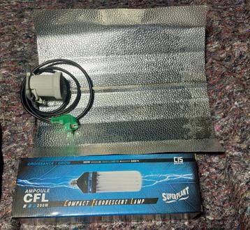 Ampoule de croissance 200W + Support réflecteur beschikbaar voor biedingen