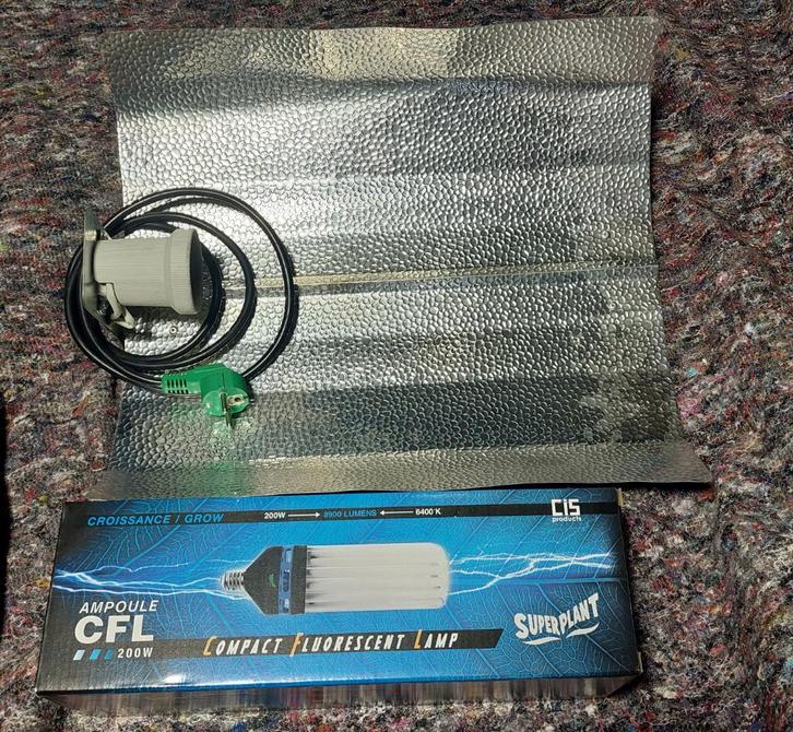 Ampoule de croissance 200W + Support réflecteur, Tuin en Terras, Bloembakken en Plantenbakken, Gebruikt, Overige materialen, Binnen