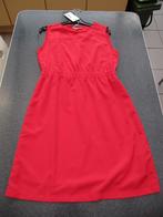 jurk nieuw rood Mint & Berry medium zonder mouw, Kleding | Dames, Jurken, Maat 38/40 (M), Nieuw, Ophalen of Verzenden, Mint & Berry
