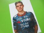wielerfoto team visma  wout van aert, Sport en Fitness, Verzenden, Zo goed als nieuw