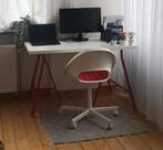 IKEA designbureau in wit en rood, Gebruikt, Ophalen, Bureau