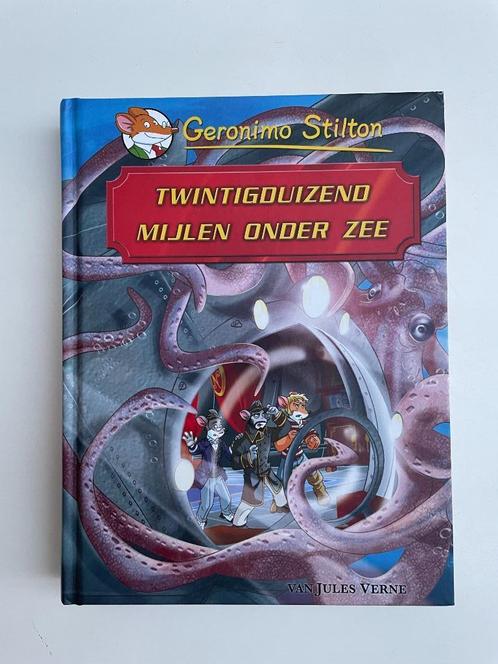 Geronimo Stilton - Twintigduizend mijlen onder zee  Twintigd, Boeken, Fantasy, Ophalen of Verzenden