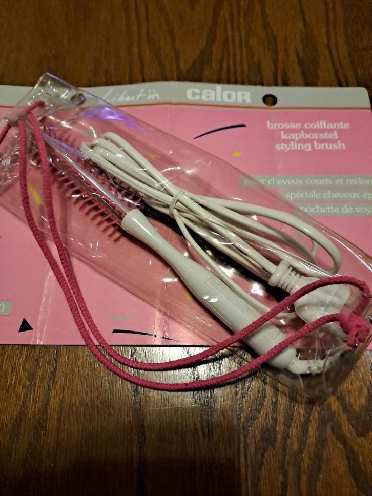 CALOR  styling brush / Kap - Krulborstel met reisetui ., Handtassen en Accessoires, Uiterlijk | Haarverzorging, Zo goed als nieuw