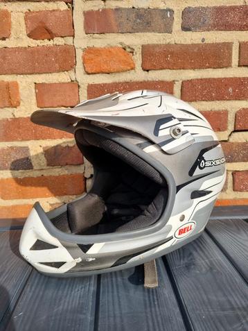 Bmx / Enduro helm beschikbaar voor biedingen
