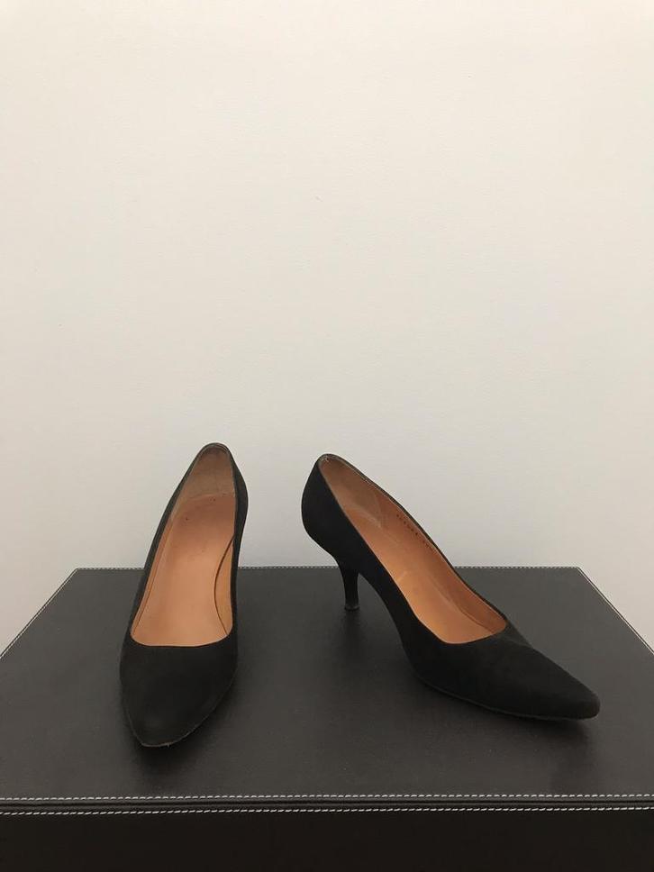 HERMES-pompen (37,5/gemaakt in Frankrijk), Kleding | Dames, Schoenen, Zo goed als nieuw, Pumps, Zwart, Ophalen of Verzenden