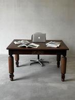 Vintage houten bureau, gedraaide poten, Antiek en Kunst, Ophalen