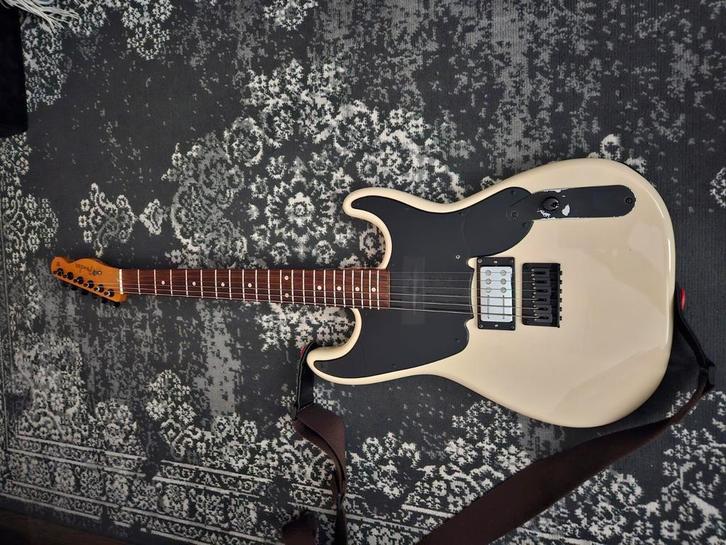 Squier 51 (upgrade) en London City Hurricane, Muziek en Instrumenten, Snaarinstrumenten | Gitaren | Elektrisch, Gebruikt, Solid body