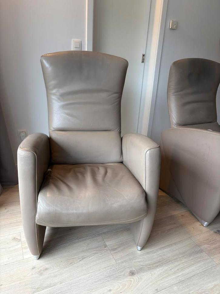 Twee comfortabele leren JORI-relaxfauteuils, Huis en Inrichting, Fauteuils, Gebruikt, Ophalen
