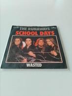 Runaways - school days/ Wasted, Ophalen of Verzenden, Gebruikt