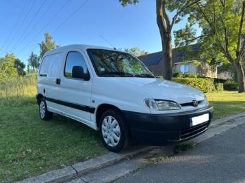 Peugeot partner 1.9 diesel Blanco Gekeurd en carpass beschikbaar voor biedingen