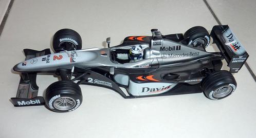 F1 1:18 David Coulthard McLaren MP4/15 Saison 2000 Hot Wheel, Hobby en Vrije tijd, Modelauto's | 1:18, Zo goed als nieuw, Auto