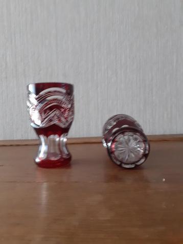 vaasjes beschikbaar voor biedingen