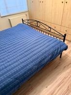 Smeedijzeren bed en 2 nachtkastjes, Huis en Inrichting, Slaapkamer | Bedden, Ophalen, Zo goed als nieuw