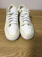 Nike dunk low coconutmilk, Comme neuf, Baskets, Nike Dunk Low, Autres couleurs
