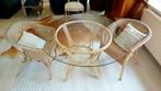 Table ronde en verre et rotin avec deux chaises., Ophalen, Gebruikt, Rond, Glas