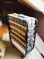 Logeerbed - opklapbaar, Huis en Inrichting, Slaapkamer | Bedden, Ophalen, Gebruikt, Eenpersoons, Blauw