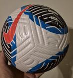 Nike Flight wedstrijdbal Nieuwprijs € 135,- nu voor € 35,-, Enlèvement ou Envoi, Neuf
