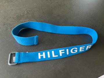 Tommy Hilfiger fel blauwe riem. Zeer goede staat. beschikbaar voor biedingen