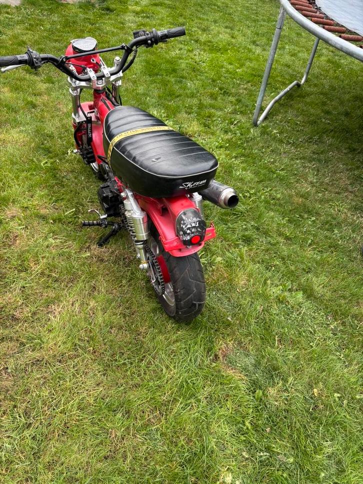 Dax verlaagd, Fietsen en Brommers, Minibikes, Midibikes en Pitbikes, Zo goed als nieuw, Ophalen