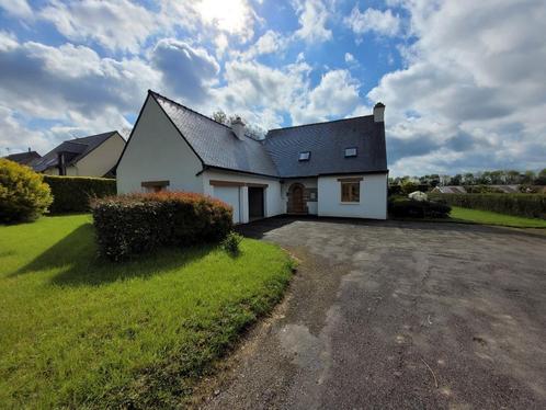 BELLE MAISON  BRETONNE, IDÉALEMENT SITUÉE, Immo, Étranger, France, Maison d'habitation, Village