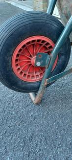 Kruiwagenwiel, Ophalen