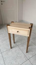 Table en bois avec tiroir, Maison & Meubles, Tables | Tables d'appoint, Rectangulaire, 60 cm ou plus, Bois, Enlèvement