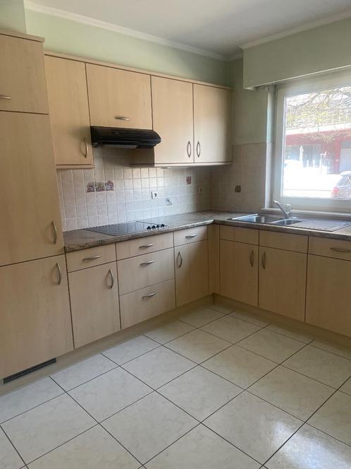 TE HUUR Appartement met 2 slaapkamers, terras en garage, Immo, Appartementen en Studio's te huur, 50 m² of meer