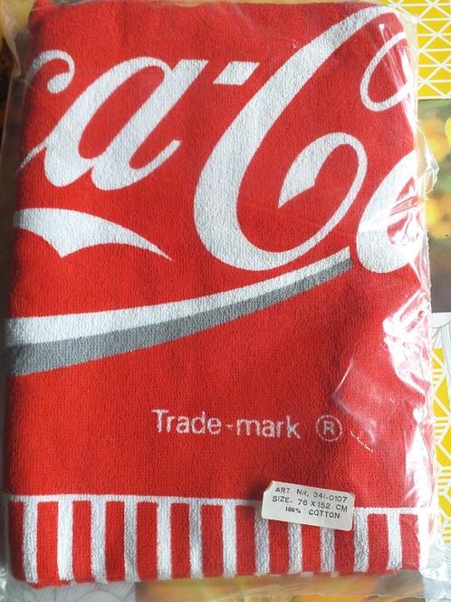 Nieuw Coca-Cola bad- of strandlaken uit 1988, Verzamelen, Merken en Reclamevoorwerpen, Nieuw, Overige typen, Ophalen of Verzenden