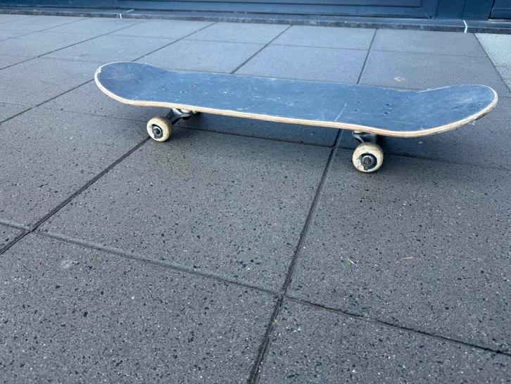 Skateboard staat heel goed als in orde, Sport en Fitness, Skateboarden, Gebruikt, Skateboard, Ophalen