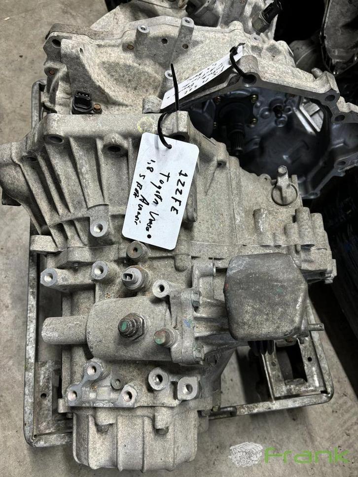 versnellingsbak code f5m422 2.4 outlader lancer space wagen, Autos : Pièces & Accessoires, Transmission & Accessoires, Mitsubishi