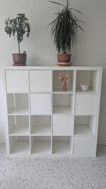 Ikea Kallax wit 147x147 cm 4x4 met 6 deurtjes beschikbaar voor biedingen