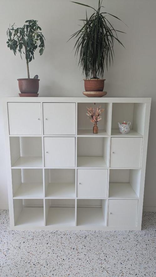 Ikea Kallax wit 147x147 cm 4x4 met 6 deurtjes, Huis en Inrichting, Kasten | Boekenkasten, Gebruikt, 100 tot 150 cm, 100 tot 150 cm