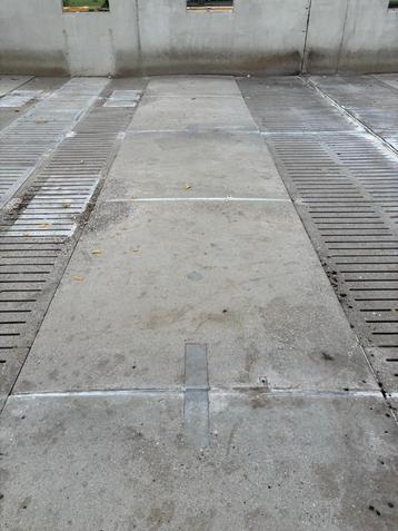Bolle prefab beton vloer [686]  beschikbaar voor biedingen