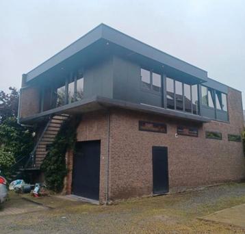 loft met werkhuis beschikbaar voor biedingen