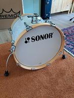 Basdrum Sonor AQ2 18" white pearl, Muziek en Instrumenten, Ophalen, Zo goed als nieuw, Sonor