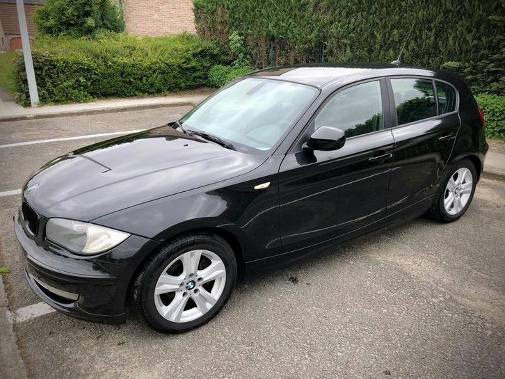 bmw e87 118d, Auto's, BMW, Particulier, 1 Reeks, Diesel, Euro 5, Monovolume, 4 deurs, Handgeschakeld, Zwart, Ophalen