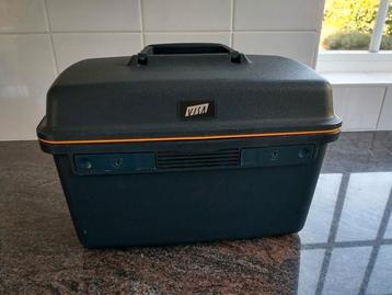 Beautycase met verdeelvakken beschikbaar voor biedingen