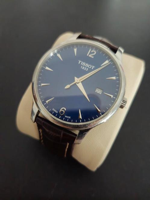 Tissot T-Classic Tradition T063 610 A herenhorloge, Handtassen en Accessoires, Horloges | Heren, Polshorloge, Staal, Leer, Ophalen