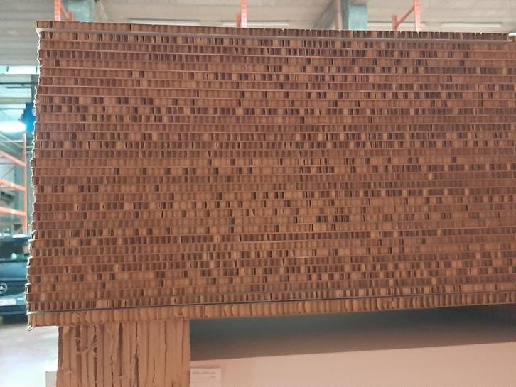 Falconboard - wit karton - standenbouw - honinggraad, Zakelijke goederen, Stock en Retail | Verpakking en Verzending, Ophalen