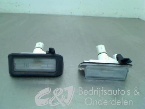 Eclairage immatriculation d'un Opel Combo, Autos : Pièces & Accessoires, Éclairage, Opel, Utilisé, 3 mois de garantie, Enlèvement ou Envoi