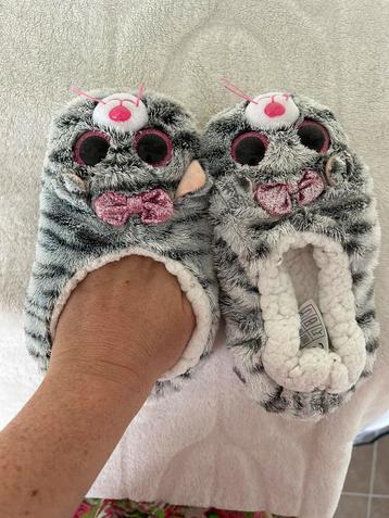 Pantoffels Ty poes / maat 36-38 beschikbaar voor biedingen
